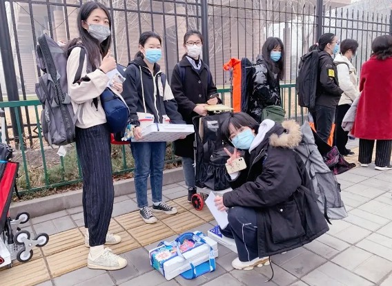 胡强老师带队清华北京考点（1）